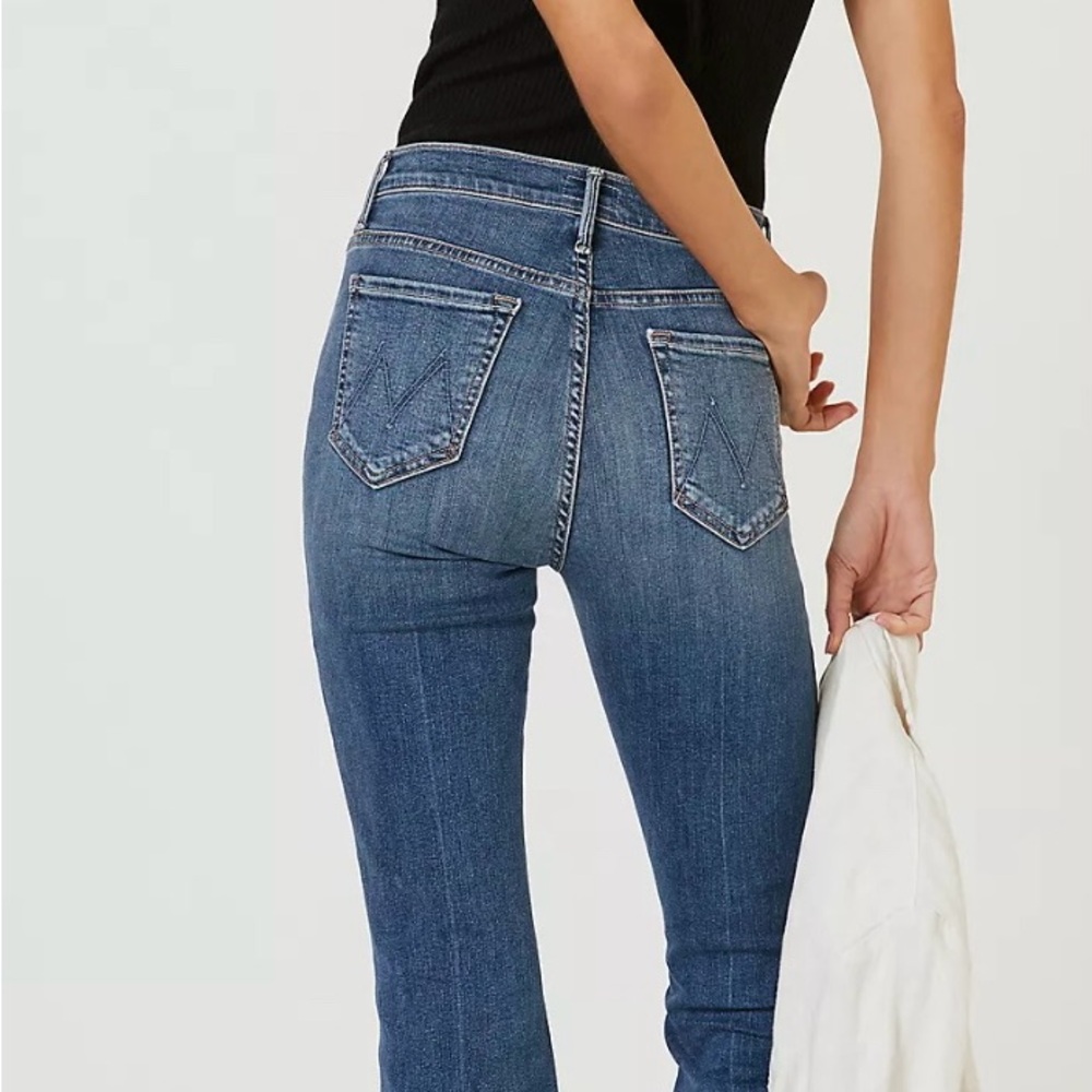 MOTHER The Weekender Mid-Rise Flare Jeans